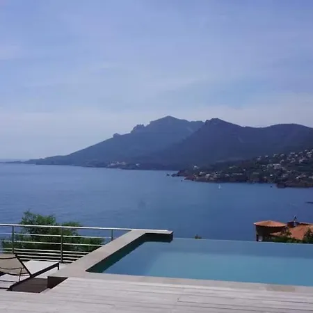 Villa Read Profile Host Before Request - Sea View Villa