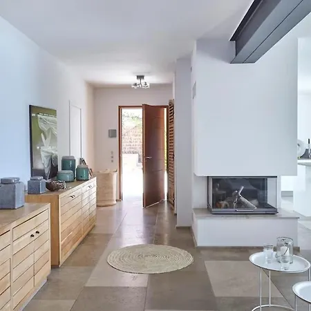 Read Profile Host Before Request - Sea View Villa Villa *