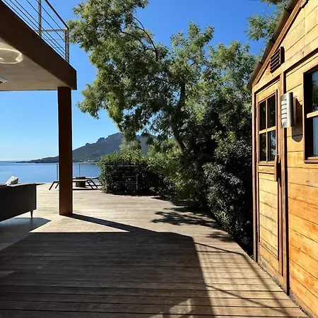 Villa Read Profile Host Before Request - Sea View Villa