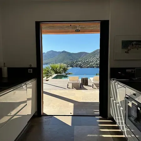 Read Profile Host Before Request - Sea View Villa Theoule-sur-Mer