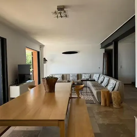Read Profile Host Before Request - Sea View Villa Villa